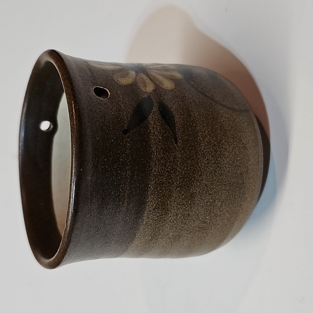 Small Vintage Stoneware Ceramic Floral Plant Pot with holes for hanging - Picture 3 of 12